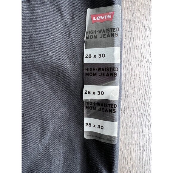 NWT Levis High Waisted Mom Jeans 28"x30" (Actual 28X29.5") Pants Black - Picture 9 of 13